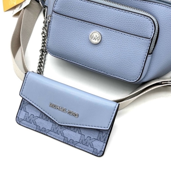 Michael Kors Maisie Waistpack Pebbled leather Pale Blue Large 2 in 1 sling pack - Picture 5 of 6